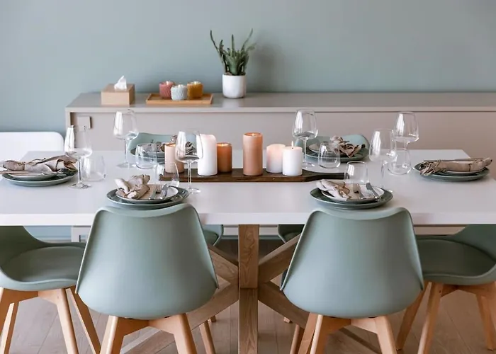 Huswell - Bright Seaview In Ostende